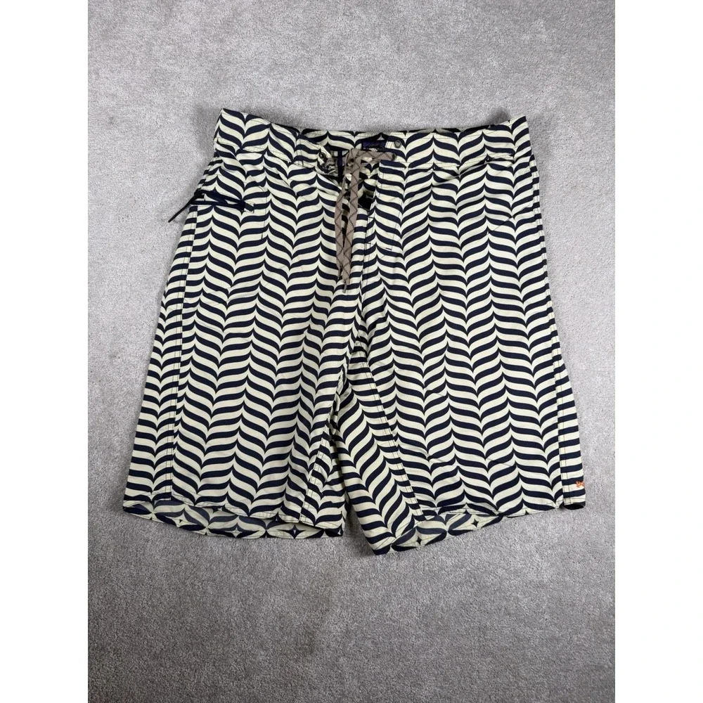 Patagonia Wavefarer Board-shorts Men's‎ Size 34 Navy Wave Swim Trunks Non-lined